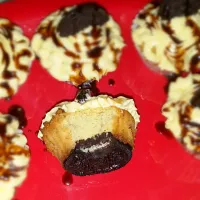 #cupcakes# vanilla cupcakes #oreo cupcakes# cream cheese frosting|Maryam N Aliyuさん