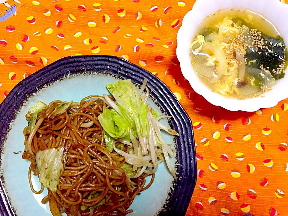 焼きそば、卵とわかめの中華スープ|ＰＩＰＩさん