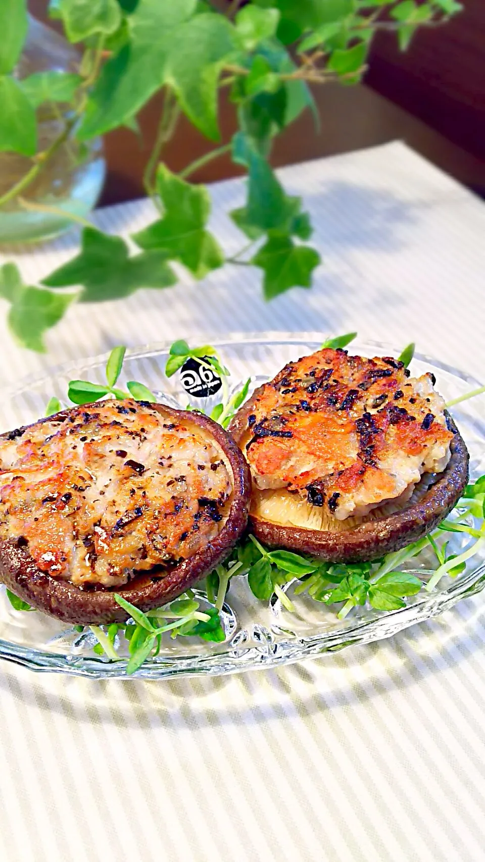 Snapdishの料理写真:stuffed shiitake mushroom!!|和田 匠生さん