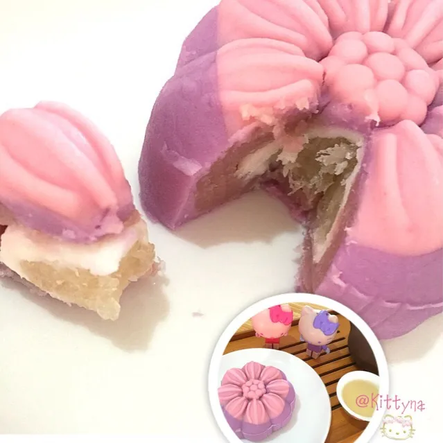 Snapdishの料理写真:🌸Crysfolline College Yam Moon Cake-RM17.80|🎀Kittyna🌸さん