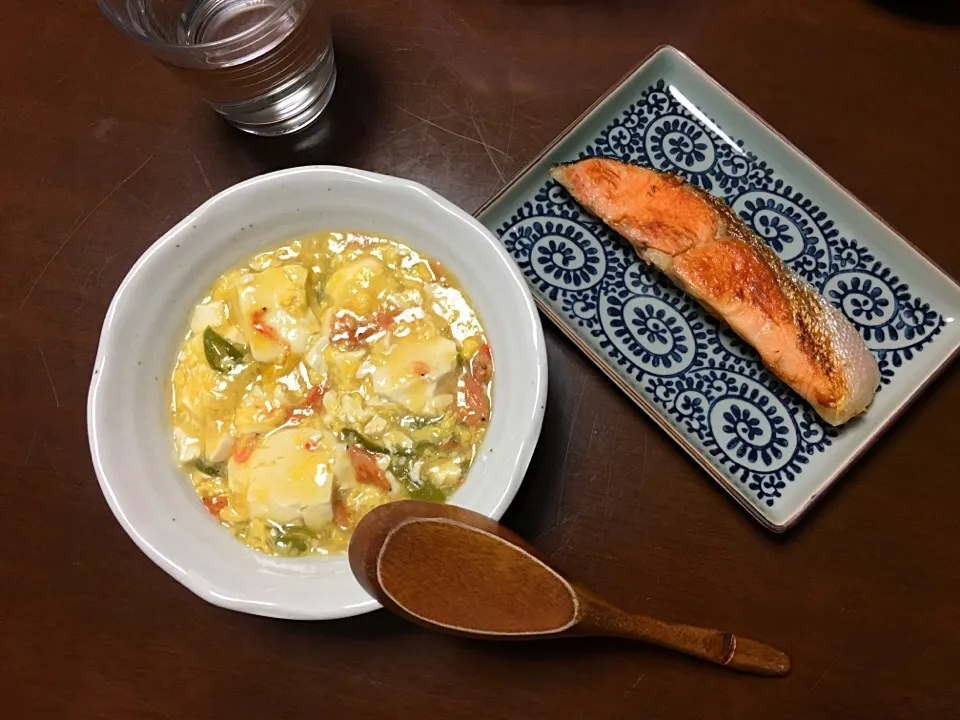 Snapdishの料理写真:くずし豆腐玉子あんかけ|maiさん