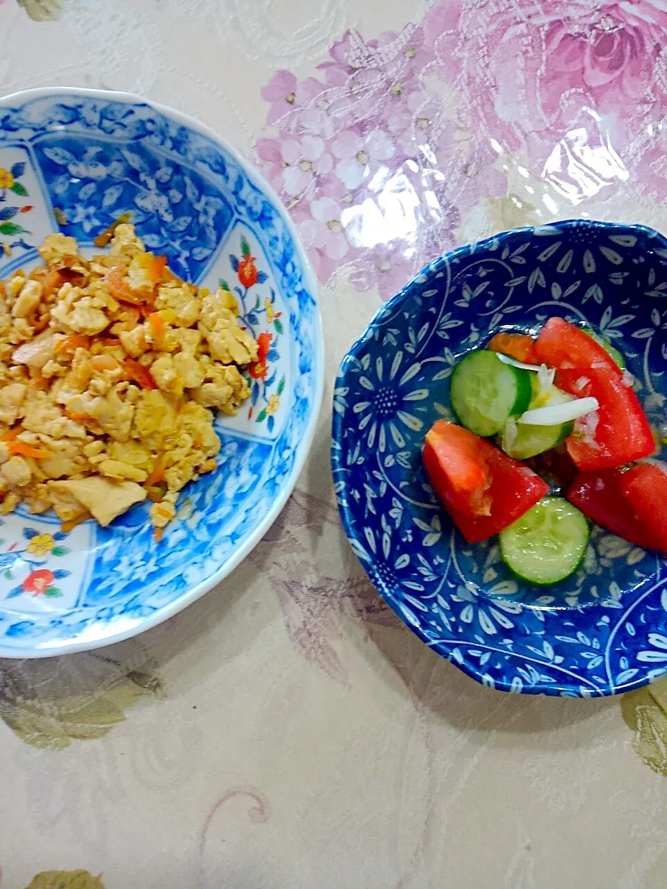 炒り豆腐、きゅうりとトマトの酢の物|たえさん