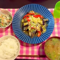 みぞぐちさん家の晩ごはん

さんまと揚げナスの香味ソース
白和え
きのこのお味噌汁
白滝入りご飯|Mao♪maoさん