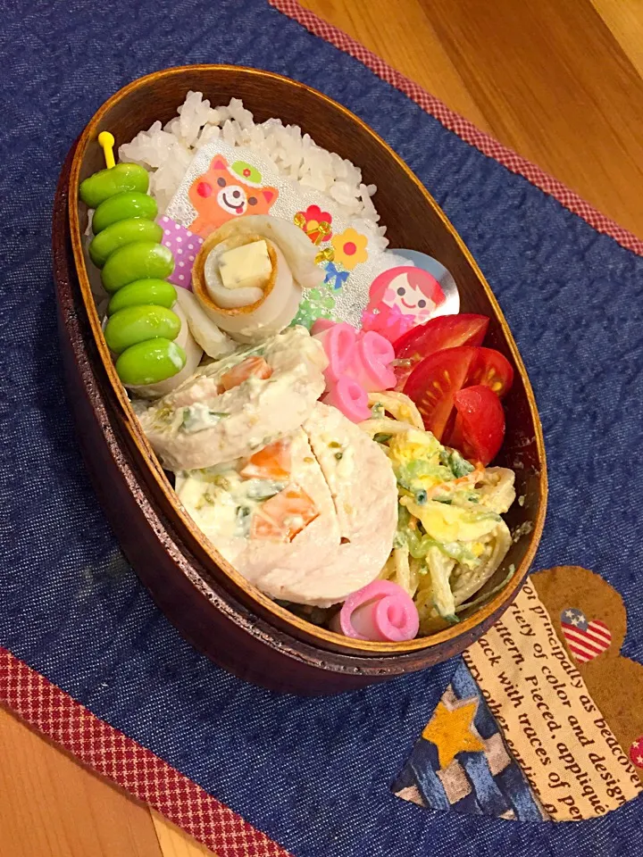 10月7日
サラダスパ
かまぼこ
ミニトマト
枝豆
ちくわのチーズ巻き
チキンの野菜ロール(柚子胡椒味)|ひななぎさん