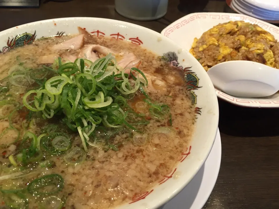 チャーハン定食🍜|まさとさん