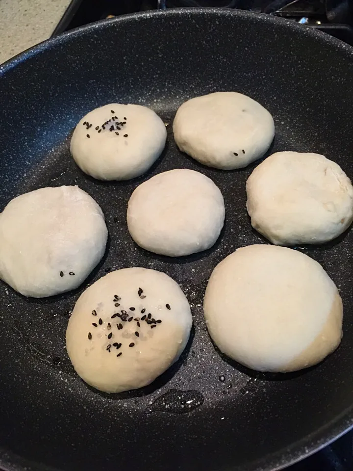 信州オヤキ
味噌ナスいため、おからの煮物、きんぴら がそれぞれ中身です(o^^o)|Keibiさん