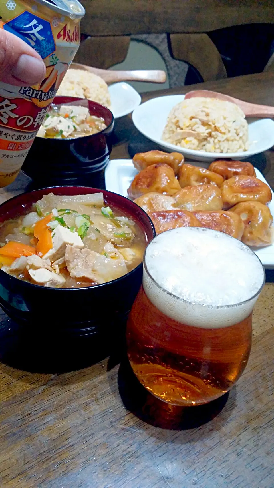 男は黙って豚汁!!!ラー山さんの餃子残り10個だから、いよこ🍻冬の乾杯～|いよこ🍻さん