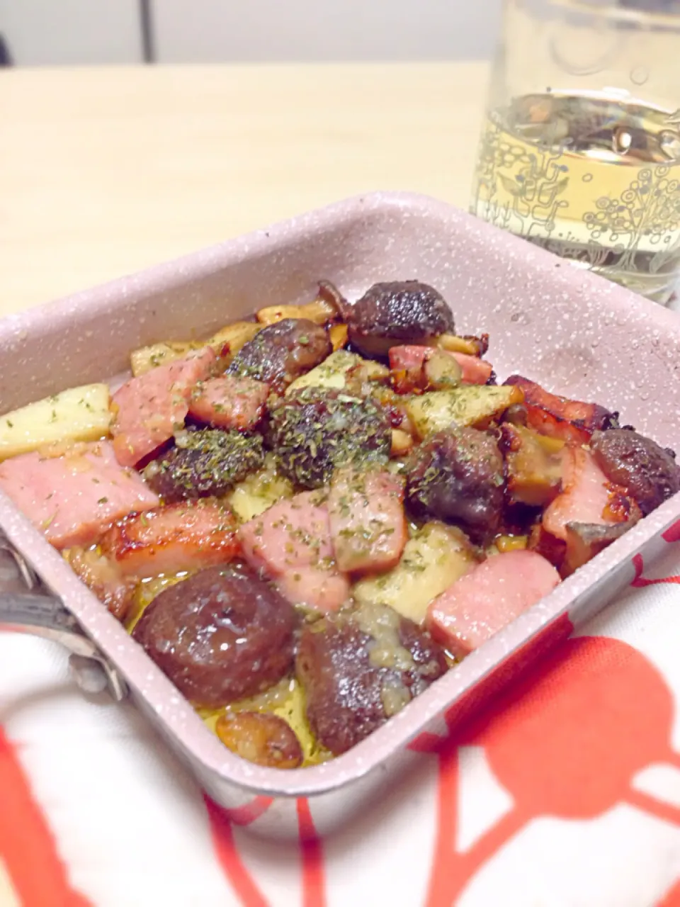 家中のキノコ集めてアヒージョにしたった！|Yukako  Toyamaさん