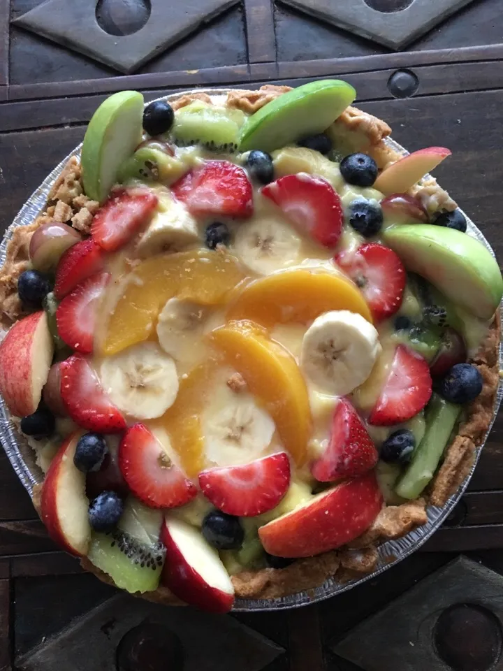 Snapdishの料理写真:Fruit tart|Faryal Choudryさん