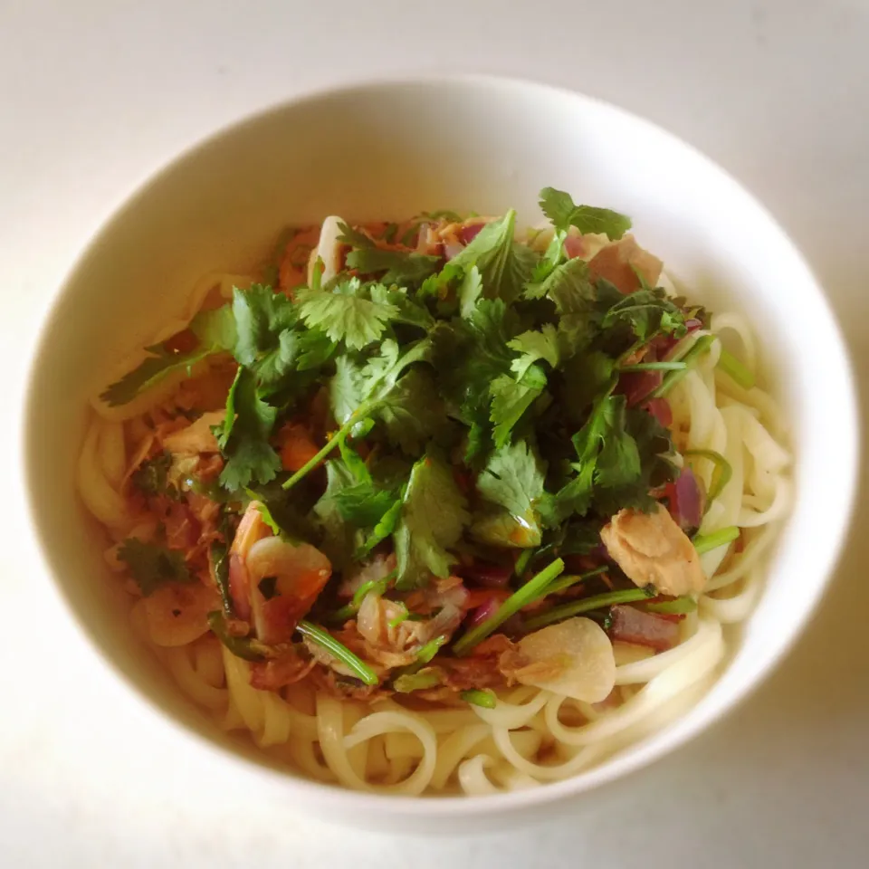 タイ風汁なしうどん。|ヘイオークボさん