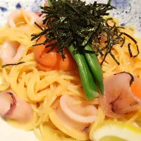 Snapdishの料理写真:明太子とヤリイカのパスタ🍝|Miyoko Kobayashiさん