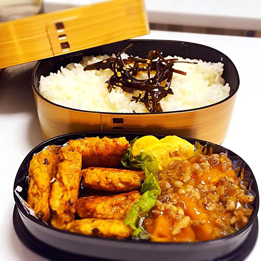 かぼちゃのそぼろあんかけ煮。豆腐の鳥挽肉つくね。ツナマヨ卵焼き。ごま昆布。|OGIPAINさん