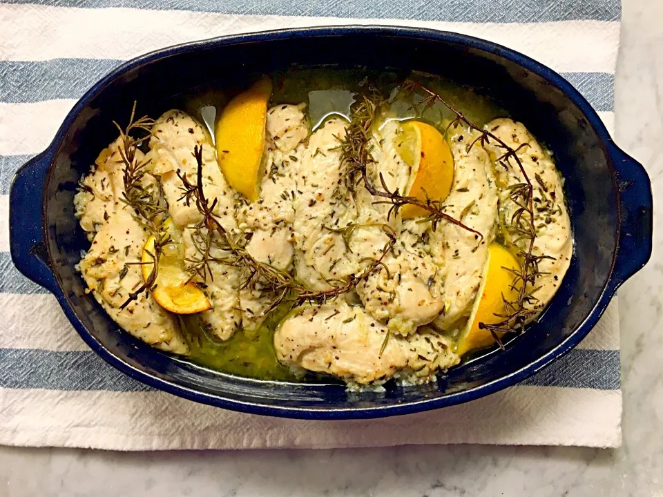 Baked Lemon Garlic Chicken Breast|Fanny Ouさん