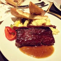 Snapdishの料理写真:Meatloaf|Michelle Okanoさん