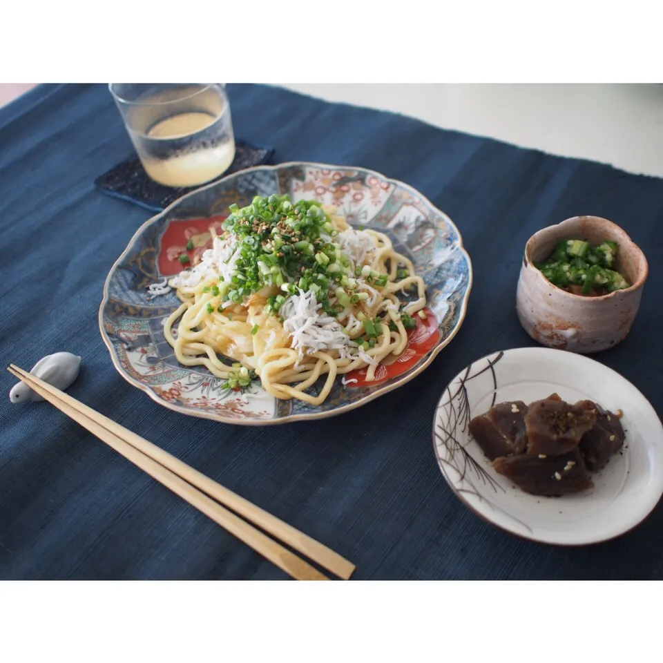 Snapdishの料理写真:しらすとおねぎの焼うどん|miyuさん