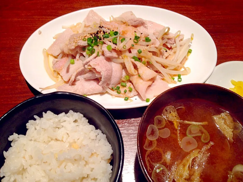 ゆで豚ショウガぽん酢定食|秋山知隆さん