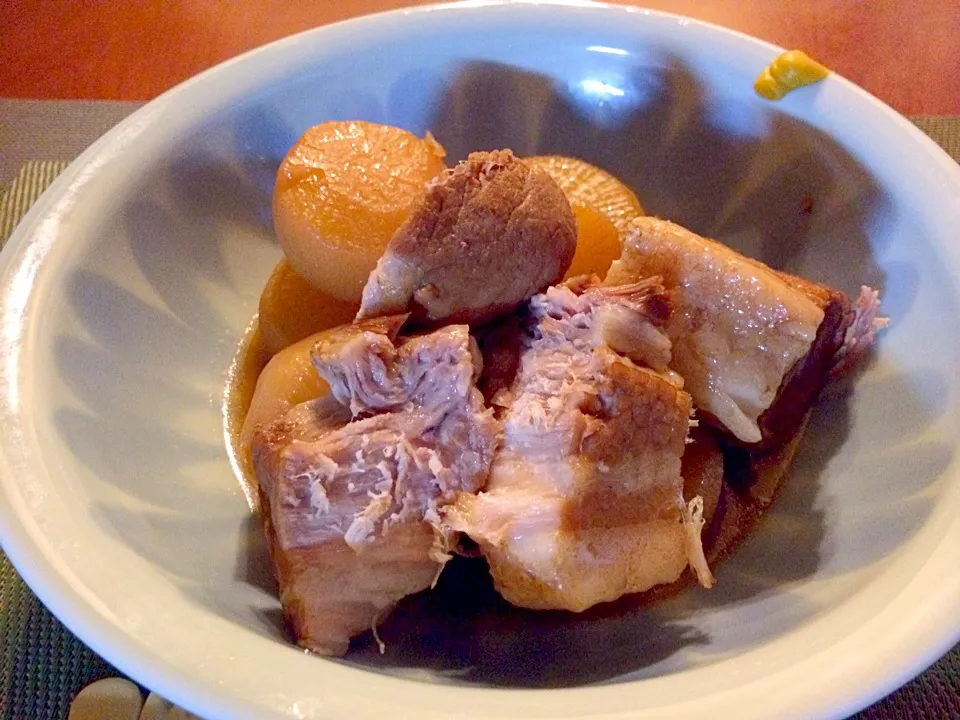 Braised pork Nagasaki-style&Radish☆豚の角煮と大根|🌈Ami🍻さん