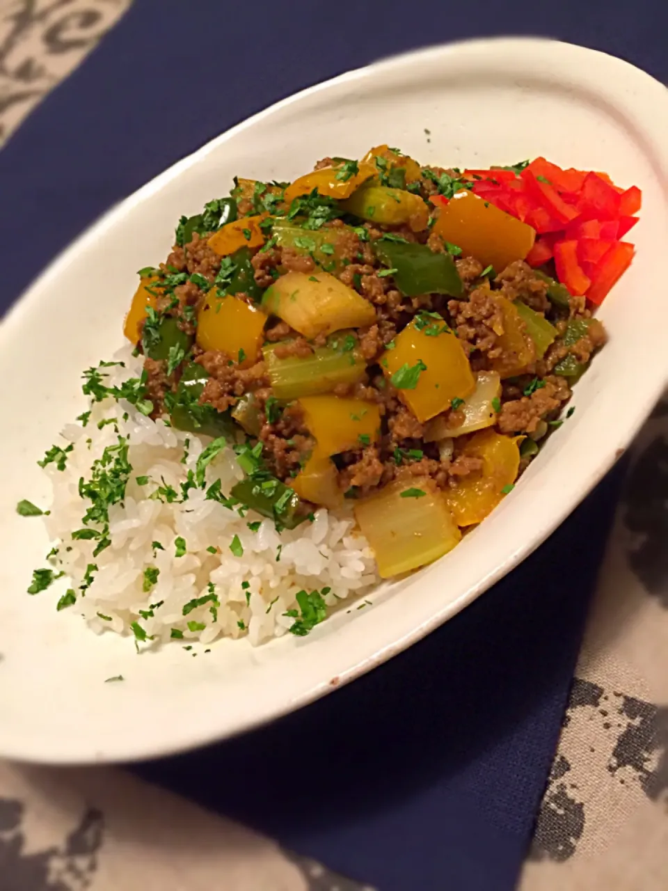 ベジタブルドライカレー🍛(*˘︶˘*).｡.:*♡٩
٩◔̯◔۶😁✌🏼️|チョッパー＆ホヌさん