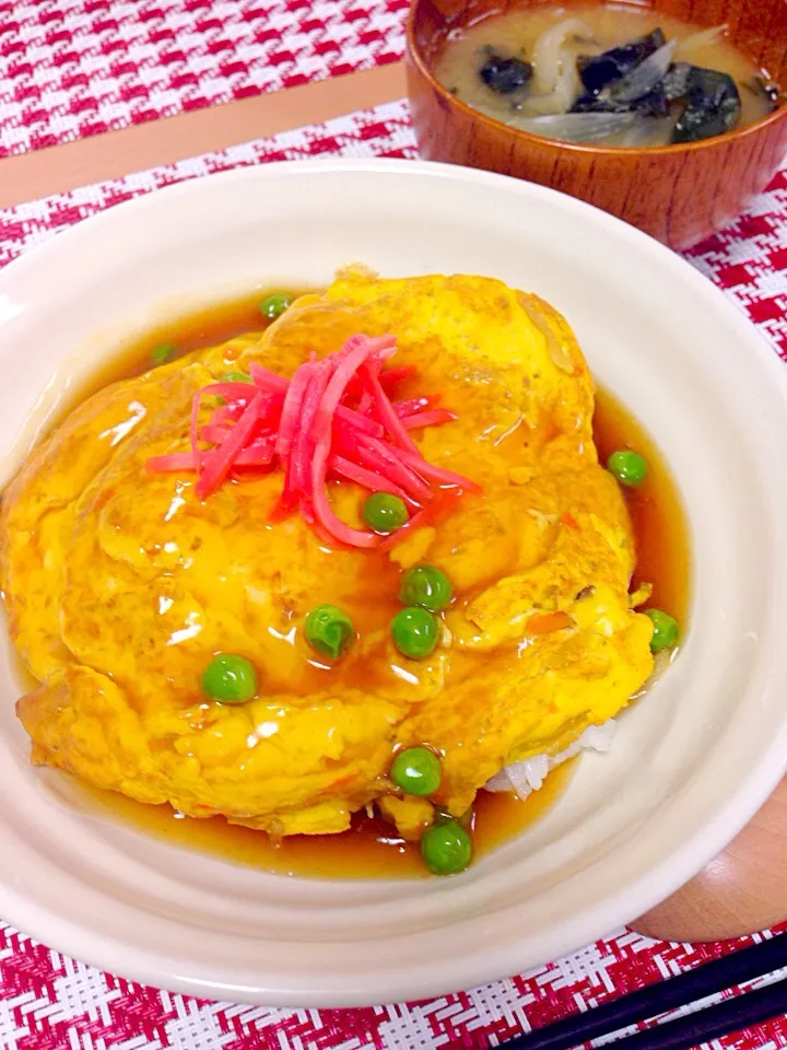 天津飯・玉ねぎとワカメの味噌汁|Meguさん