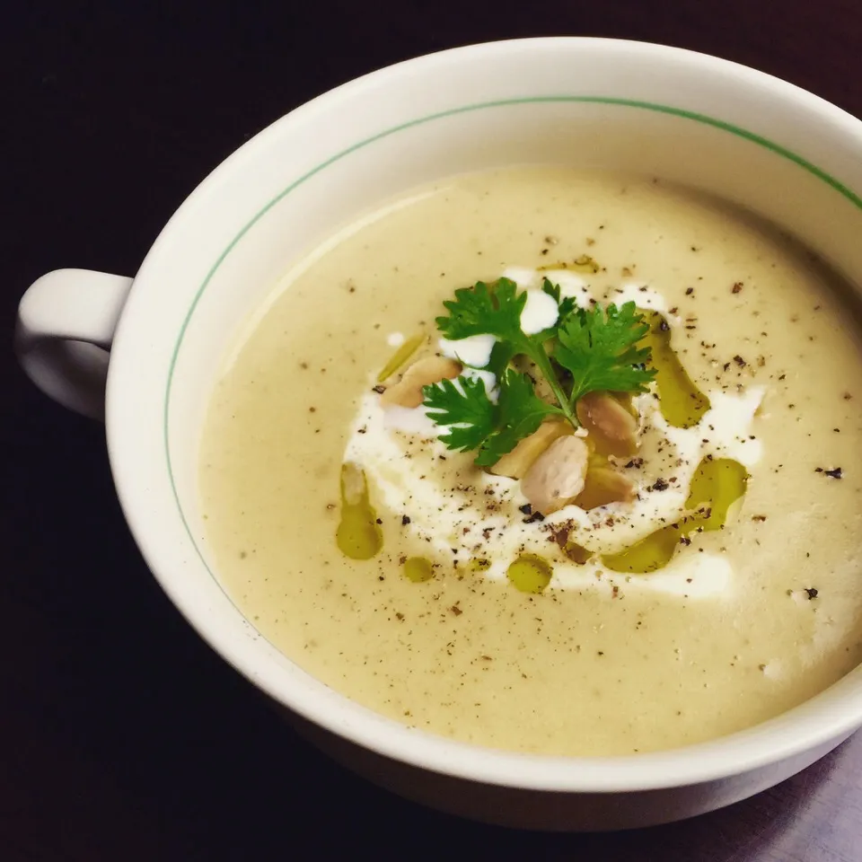 Cauliflower soup with hint of Indian flavours!|gayatri singhさん