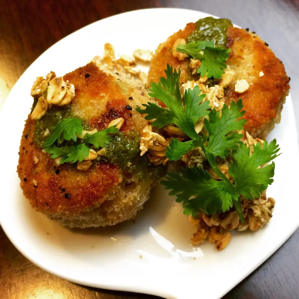 Snapdishの料理写真:Indian spiced salmon cakes!|gayatri singhさん