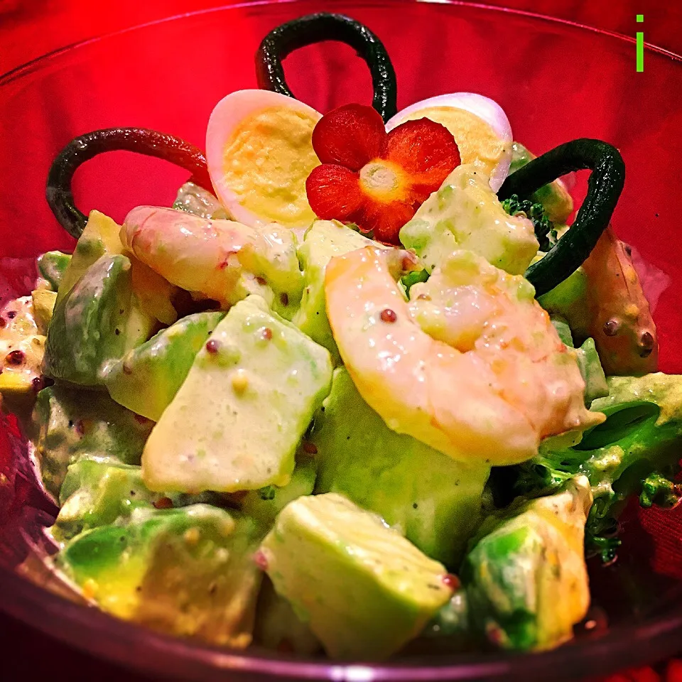 アボカドとえびブロッコリーのサラダ 【Avocado, shrimp and broccoli salad】|izoomさん