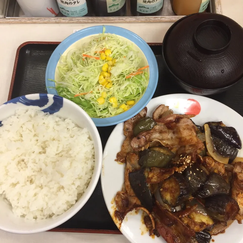 豚と茄子の辛味噌炒め定食|アクちゃんさん