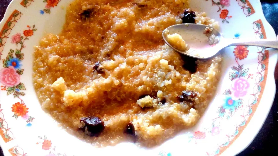 Quinoa en almendras con ciruela.|Mavra Michelen Jiménezさん