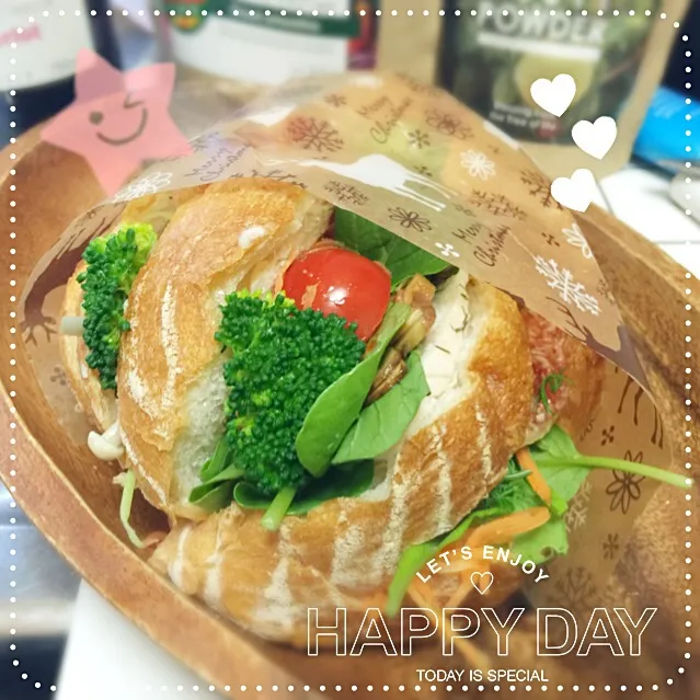 今日のお弁当はサンドイッチとビーフシチュー♡٩(ˊᗜˋ*)و今日も1日(p`･ω･´q)fight♡|Mehco Coconutvanillaさん