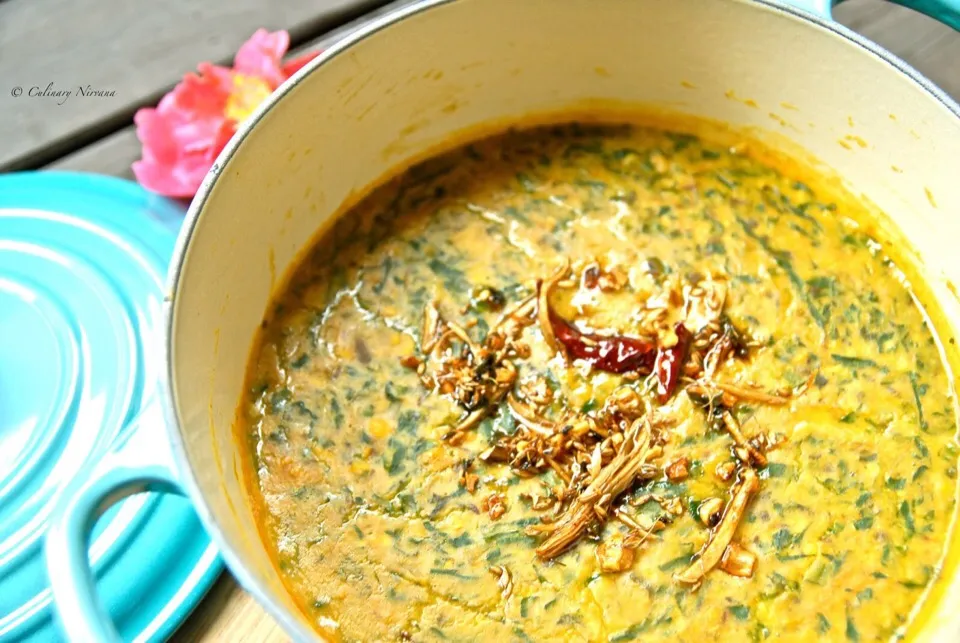 Spinach lentil curry!|gayatri singhさん