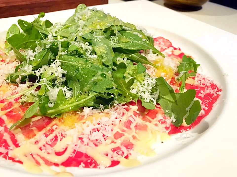 Wagyu beef carpaccio with rocket leaves and fresh grated Parmesan@Zafferano Singapore|coxiella24さん