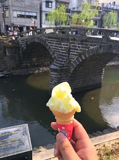 Snapdishの料理写真:チリンチリンアイスと眼鏡橋|キヨシュンさん