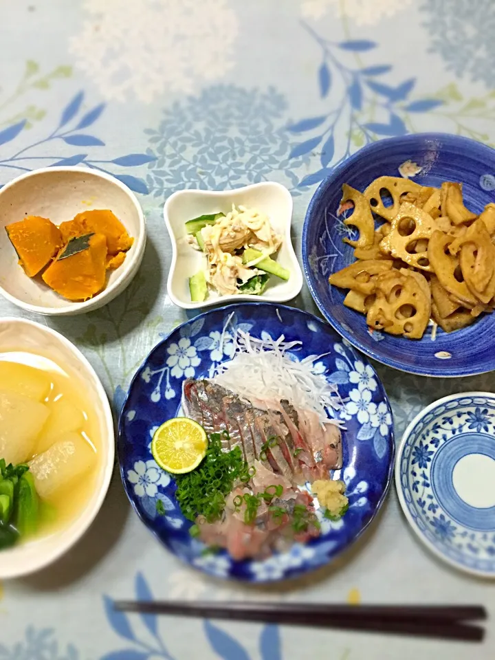 Snapdishの料理写真:☆あっさり味 今日の晩御飯☆   ●鯵のお刺身🐟2杯目は、鯵茶漬けで🍚  ●冬瓜の煮物 ●カボチャ煮物●キンピラ蓮根●鶏と胡瓜のマヨドレ|ようこさん