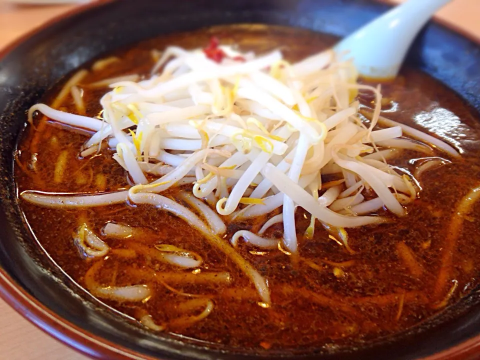 営業マンの昼ごはん 台湾ラーメン|ぽんたさん