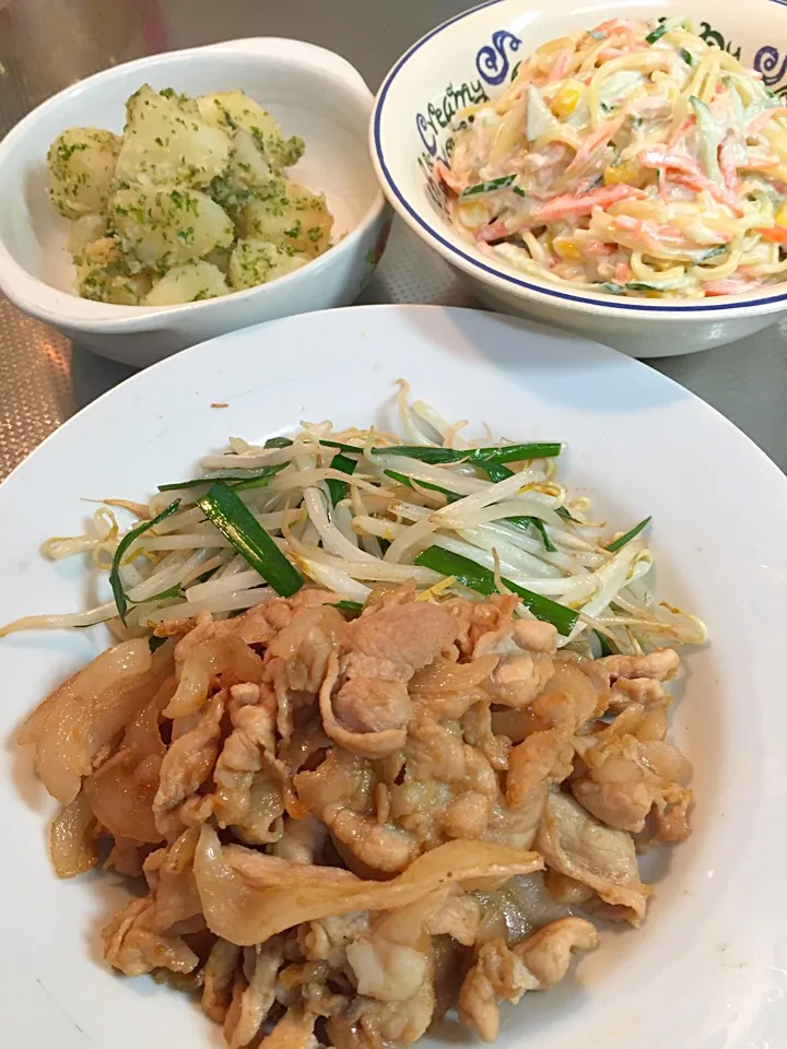 生姜焼きとツナのサラダスパ ゲティサラダと 粉ふき煮|じゅん🎶さん