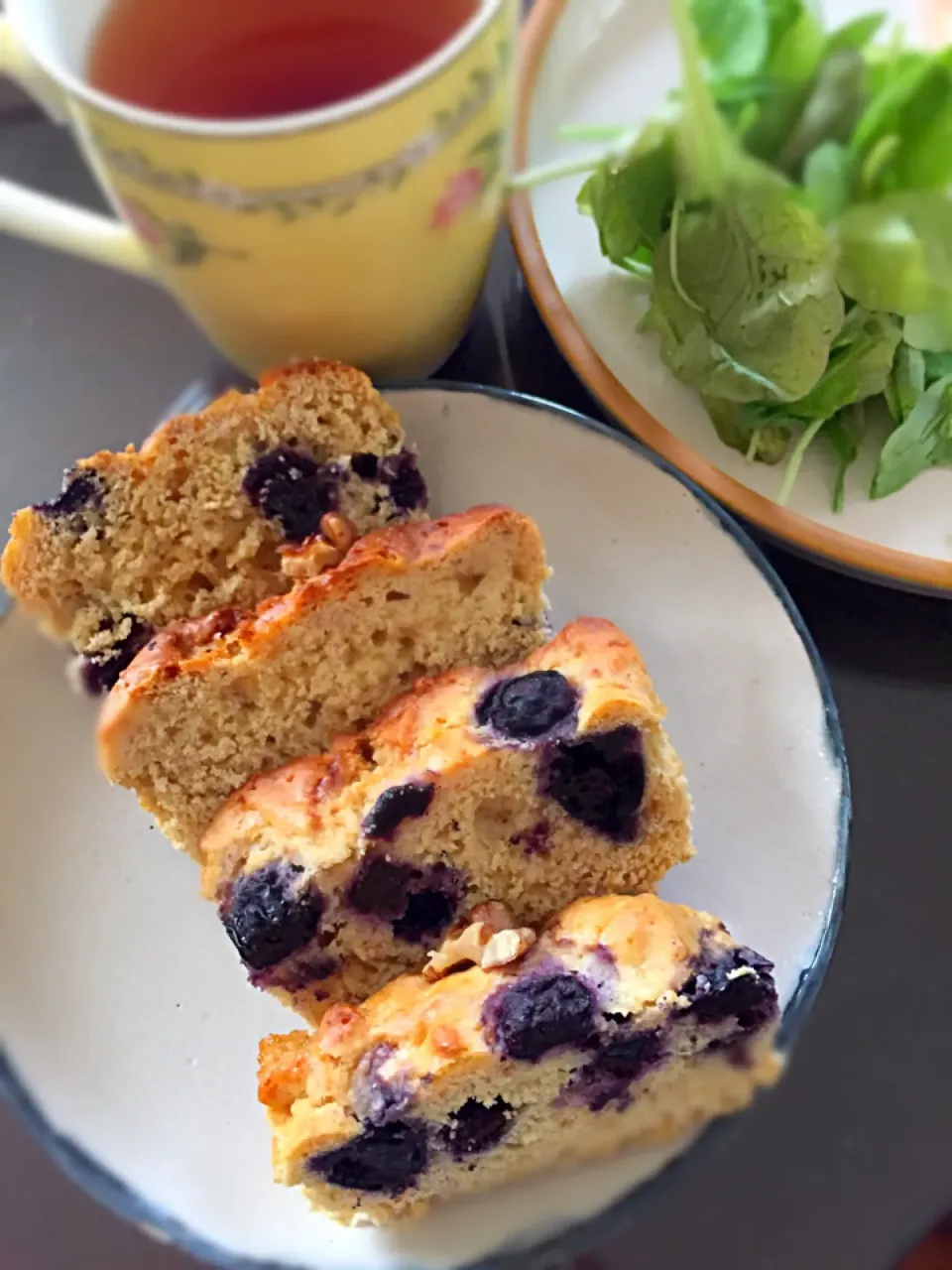 朝ごはん♡クルミとブルーベリーのパウンドケーキ|miyukiさん