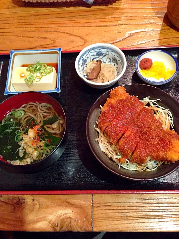 船場ビル地下で、ワンコインランチ。|Shonen  Kobayashiさん