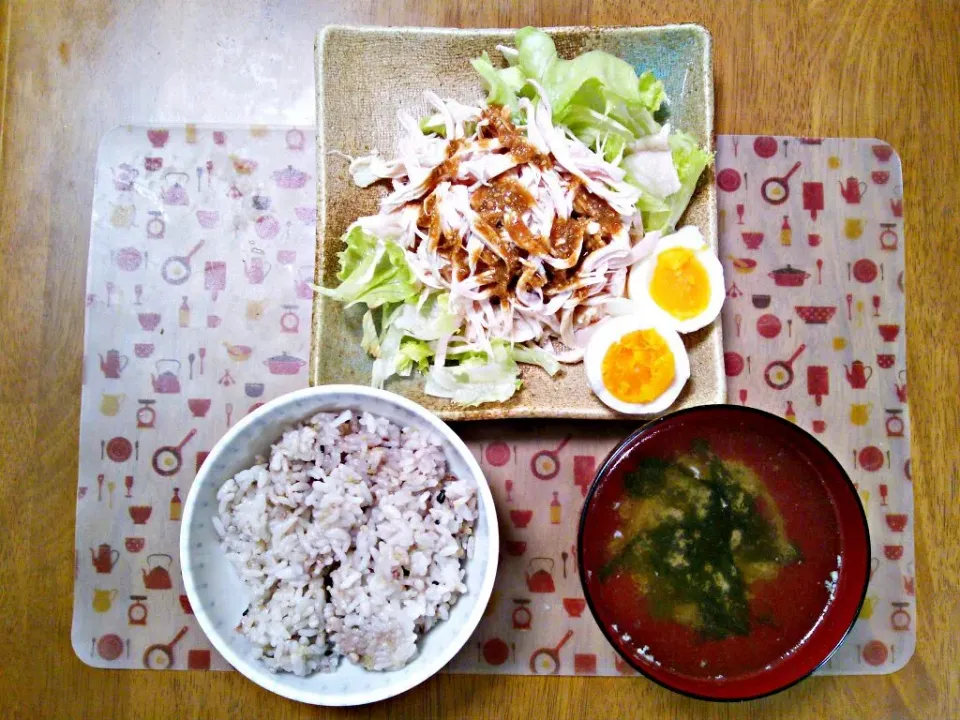 １０月６日 棒々鶏 鶏のゆで汁でわかめスープ|いもこ。さん