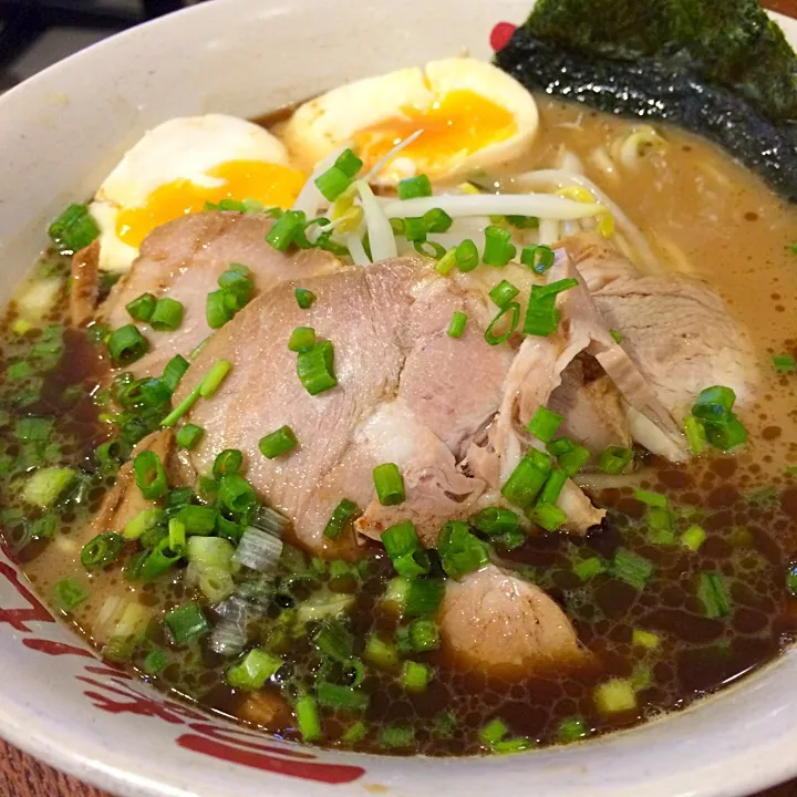 Snapdishの料理写真:KURO NANTSU RAMEN|みいさん