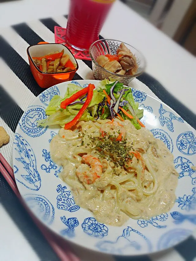 簡単！5分で出来る！海老とツナのクリームおうどん #おうちごはん #冷凍うどん|ayuayuさん