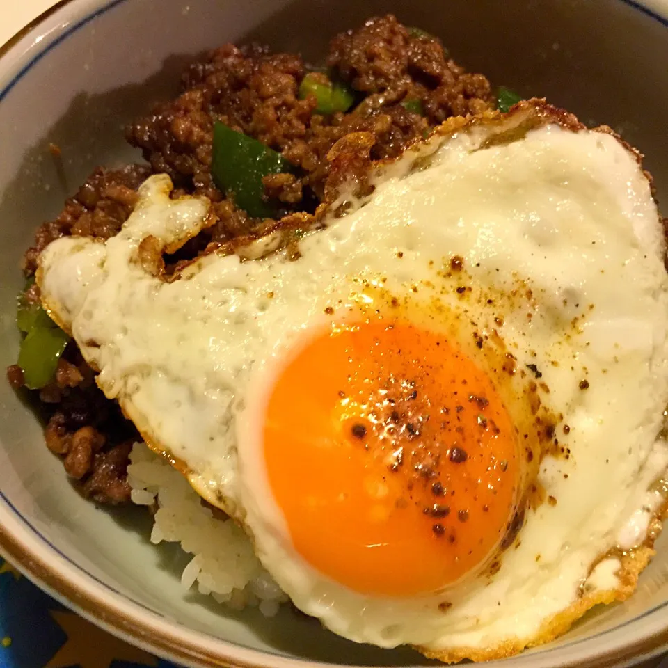 Snapdishの料理写真:ドライカレー丼(◍•ڡ•◍)❤|いつみさん