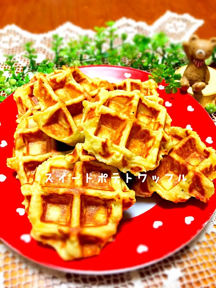 Snapdishの料理写真:焼き立て♡スイートポテトワッフル(*^^*)|ばろんさん