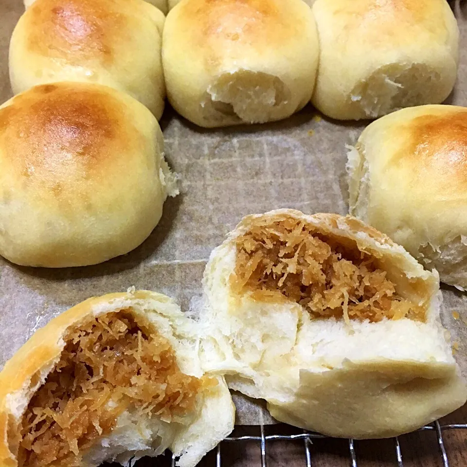 Coconut buns|Trish Wongさん