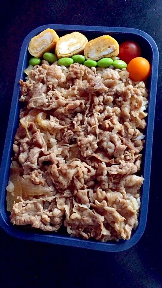 Snapdishの料理写真:すき家の牛丼(*^o^*)♪弁当〜〜^^;。|hanakoさん