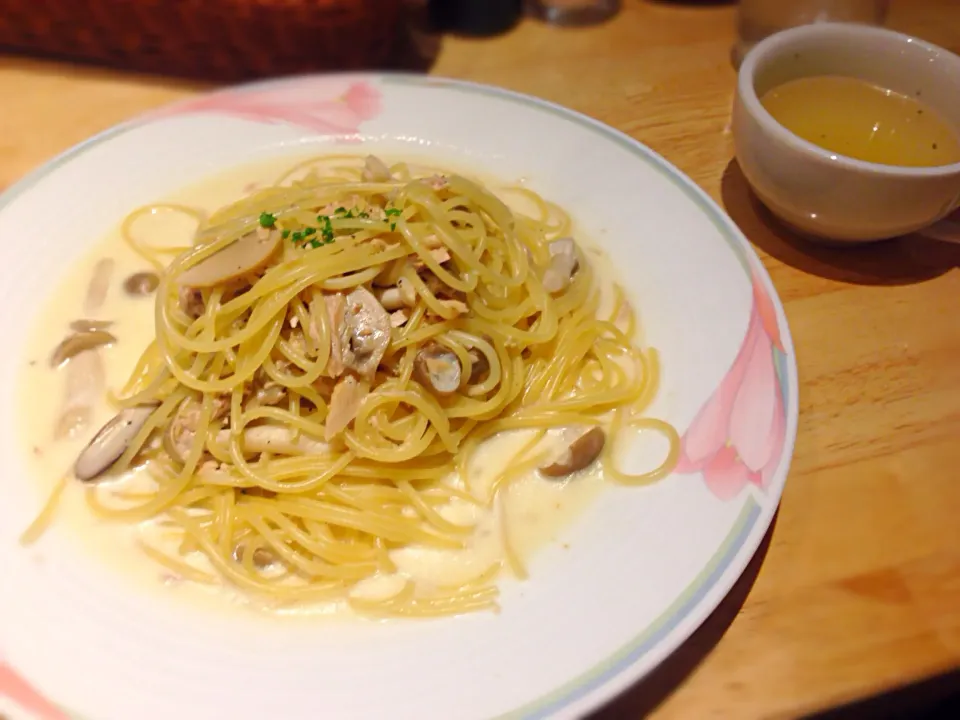 キノコとツナのクリーミーパスタ🍝|ミツさん