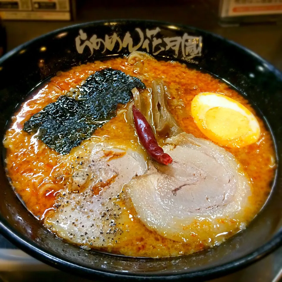 バリ辛しょうゆラーメンにバリ辛ハバネロトッピング|uchikawa hiroshiさん