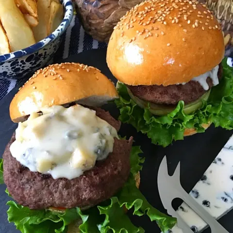 「ゴルゴンゾーラ　ピカンテ・ドルチェ」を使ってみたSnapdishの料理・レシピ写真:ゴルゴンゾーラバーガー🍔