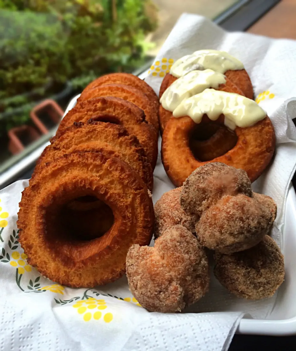 ナメダ珈琲店・本日の茶菓子はコズダードーナッツゥ🍩ʕ-̼͡-ʔ|七海さん