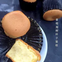 Snapdishの料理写真:Orange sponge cupcakes|Joyce See Tuさん