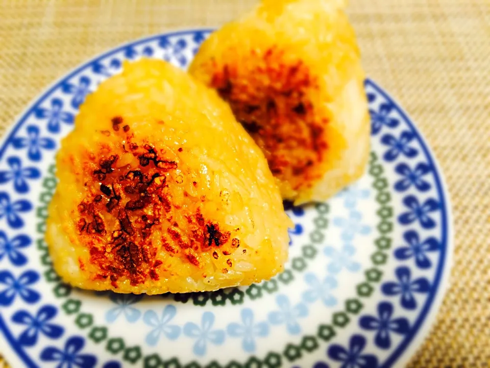 Snapdishの料理写真:夜食♡焼きおにぎり♫|まいまいさん